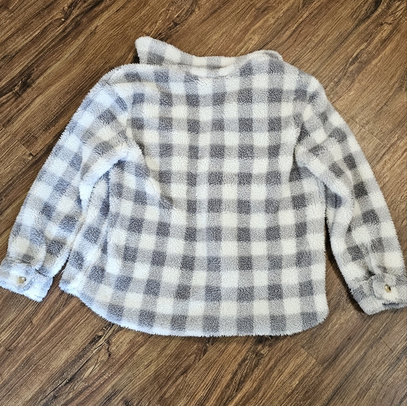 Girls Fleece Shacket - Picture 3 of 4